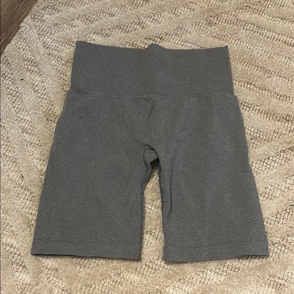 Gray Bike Shorts High-Waisted Seamless Design